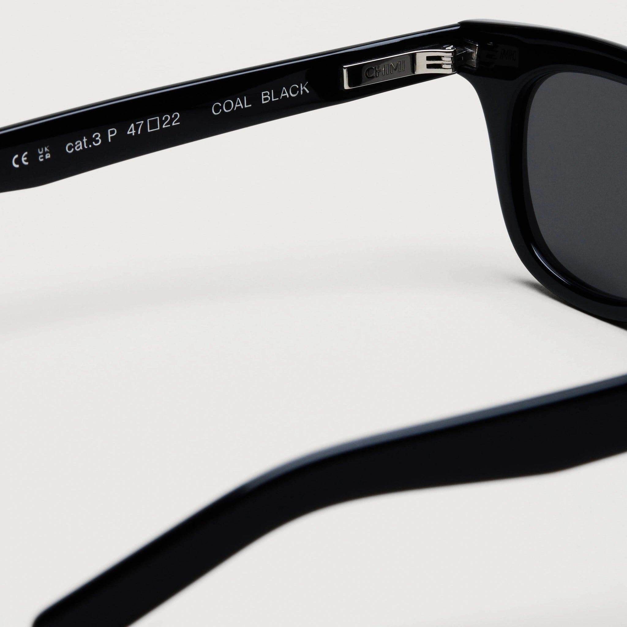 EASE Coal Black