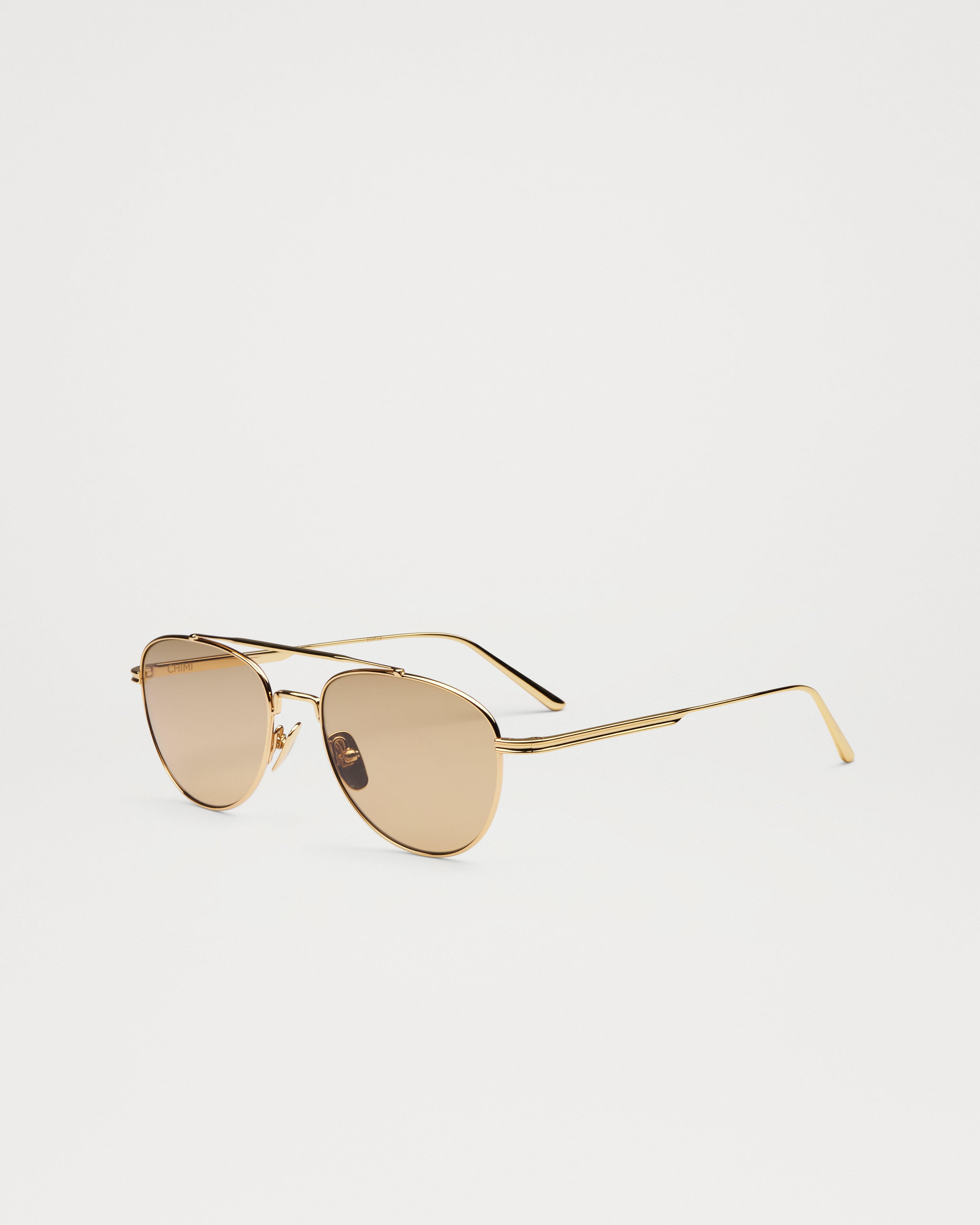 Titan pantos gold
