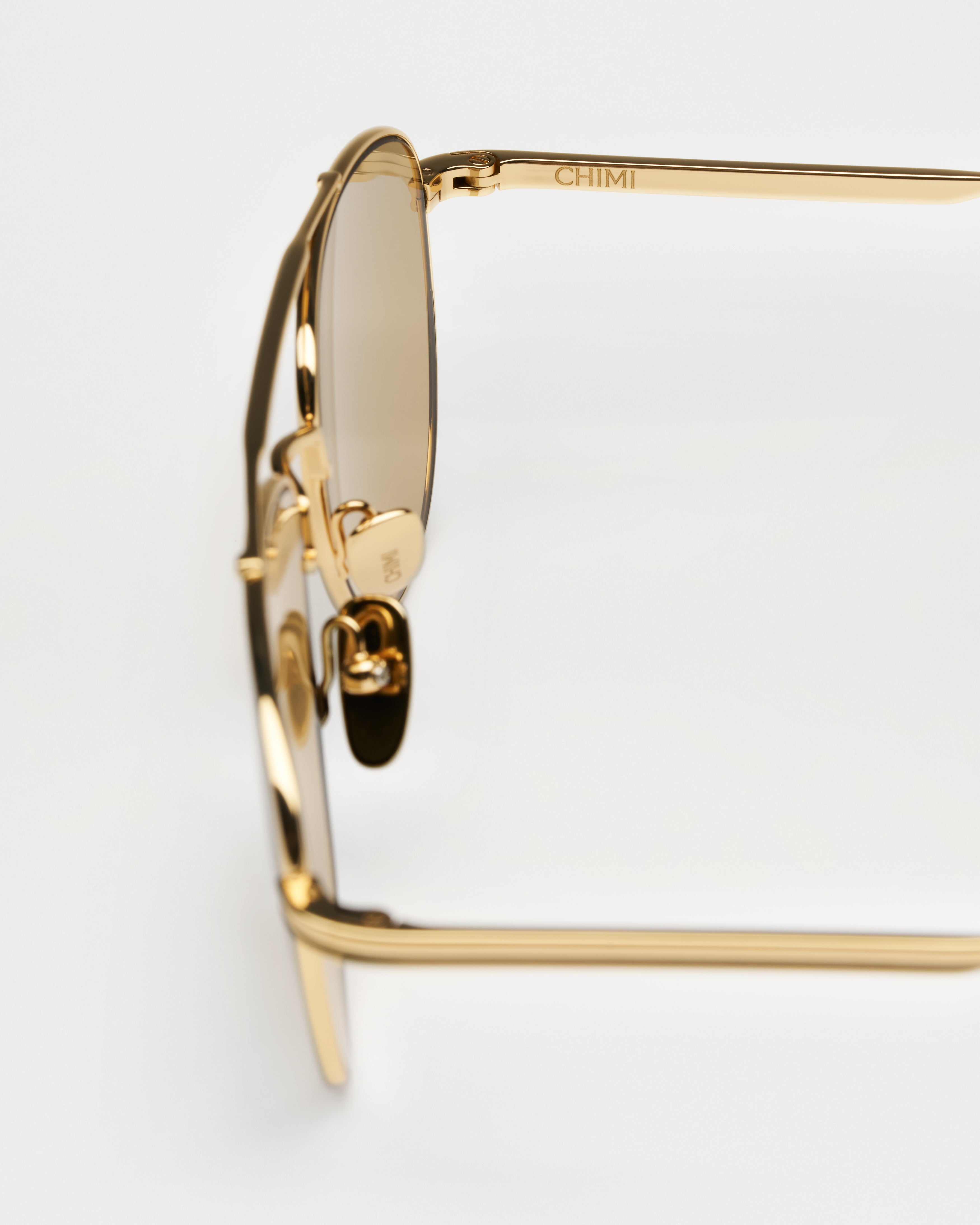 Titan pantos gold
