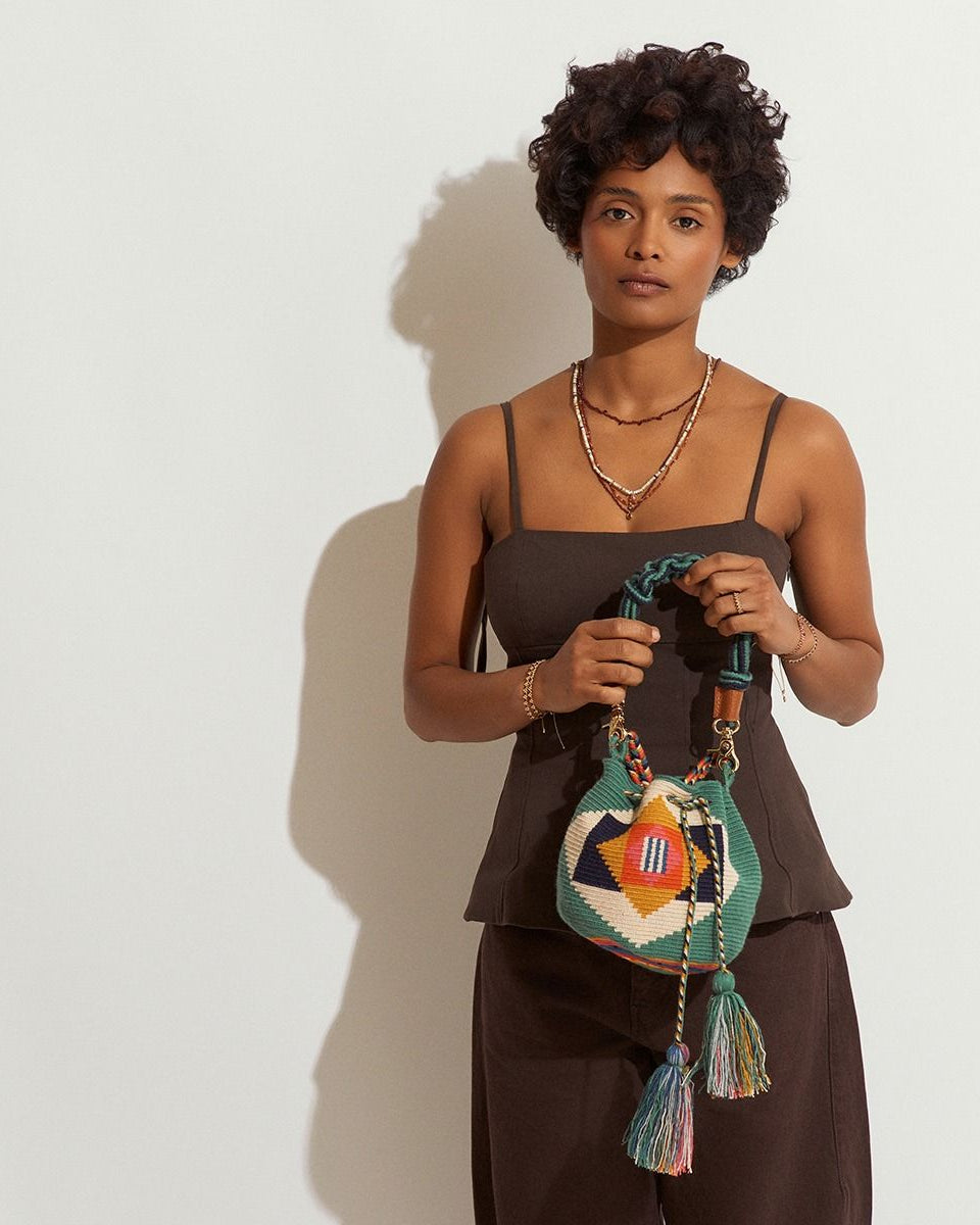 Crossbody M תיק עם ידית מקרמה
