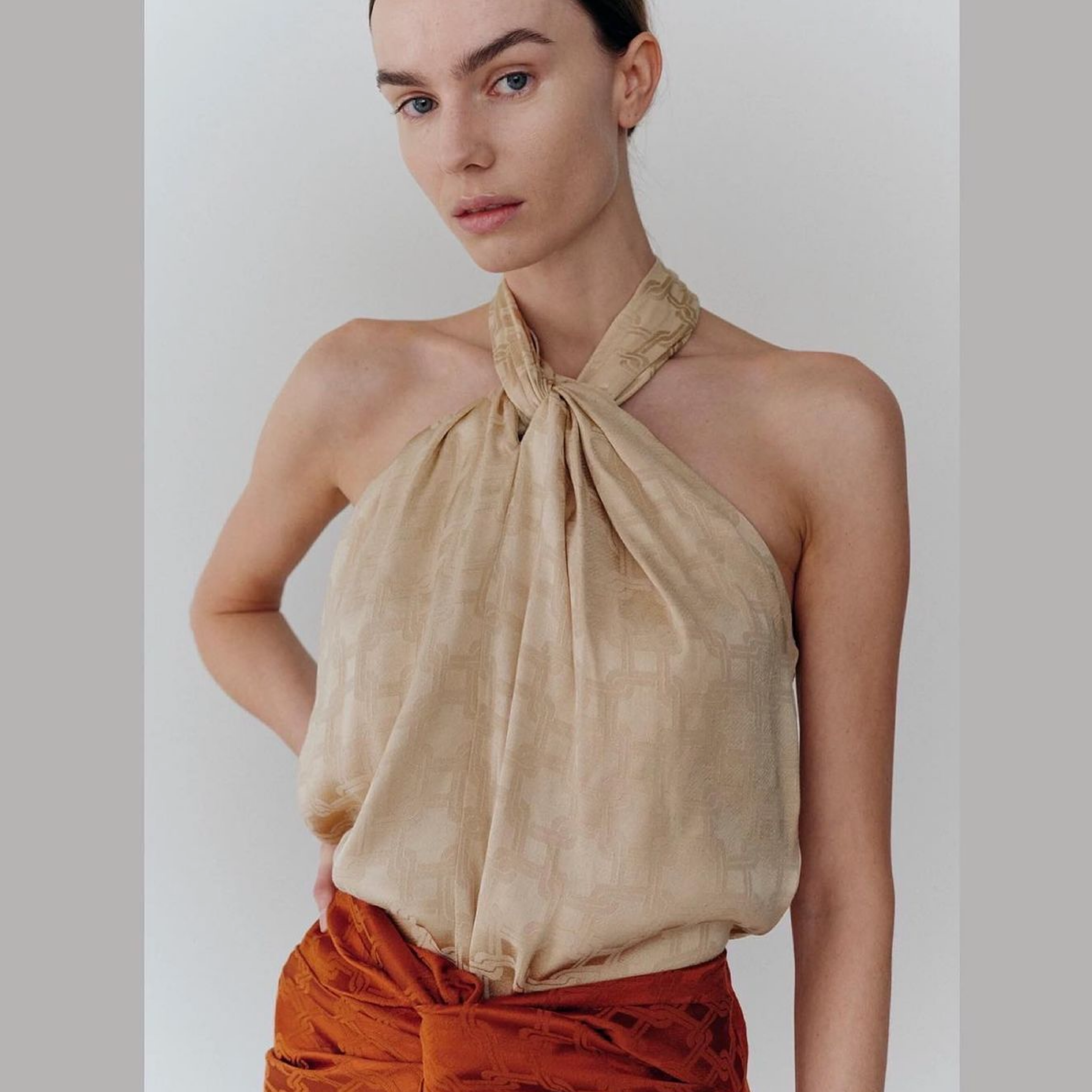 טופ קולר סאטן גקארד EARL