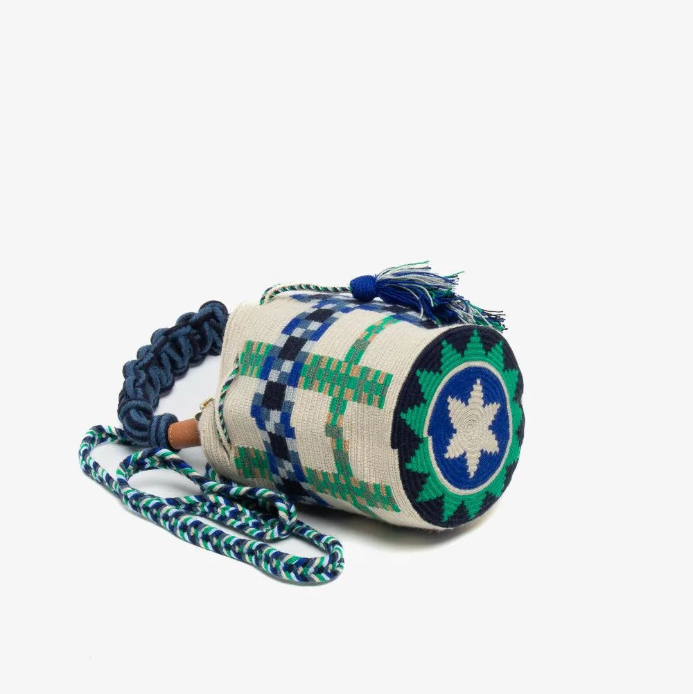 Crossbody M תיק עם ידית מקרמה