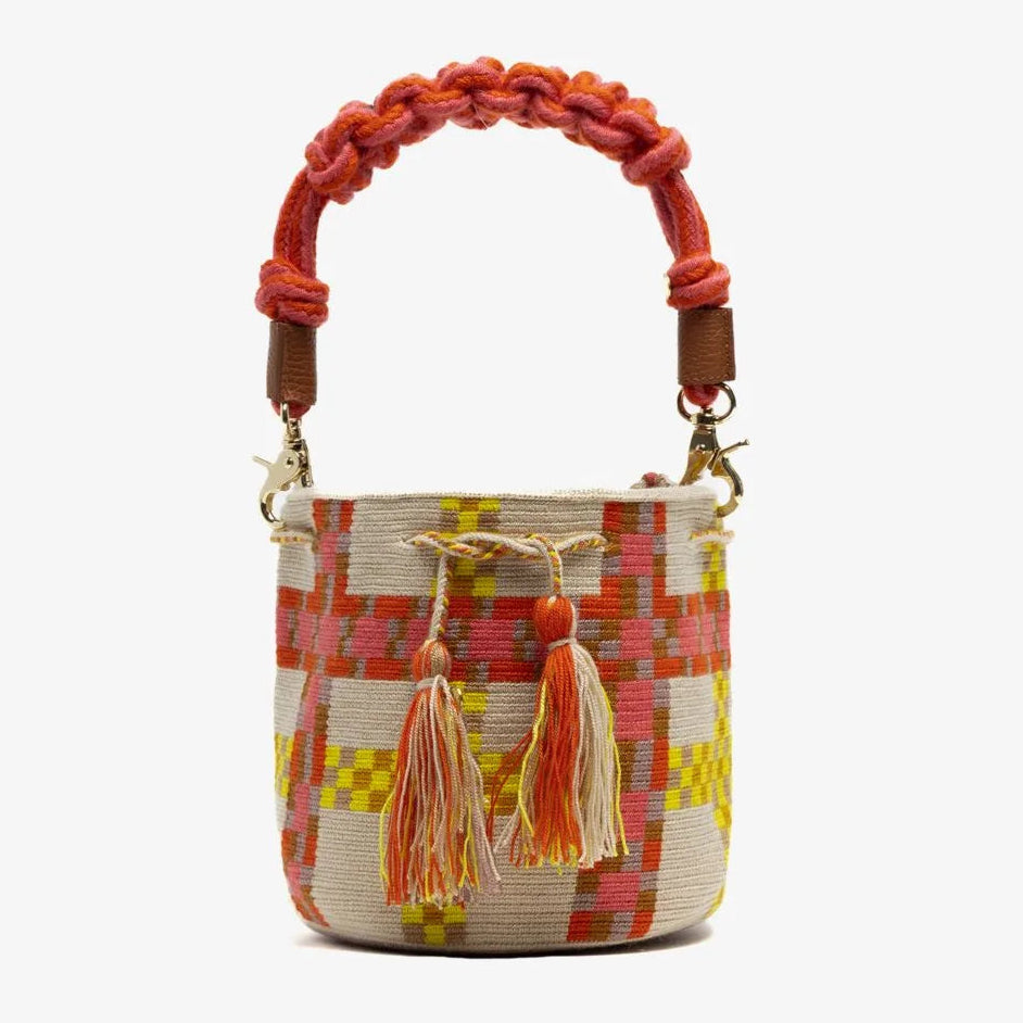 Crossbody M תיק עם ידית מקרמה