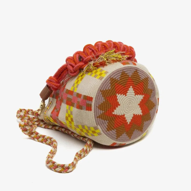 Crossbody M תיק עם ידית מקרמה