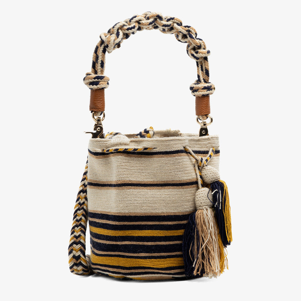 Crossbody M תיק עם ידית מקרמה