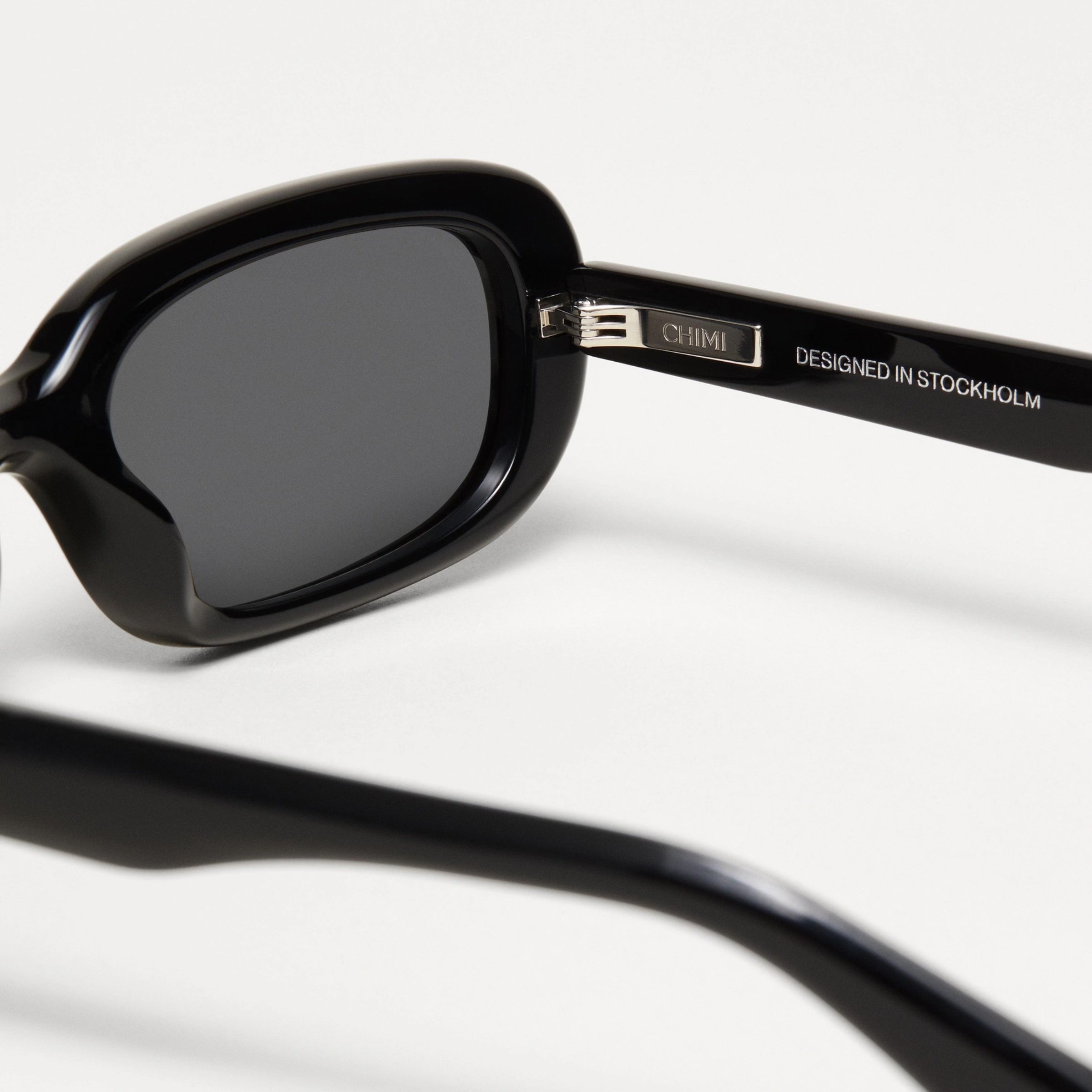12 Black