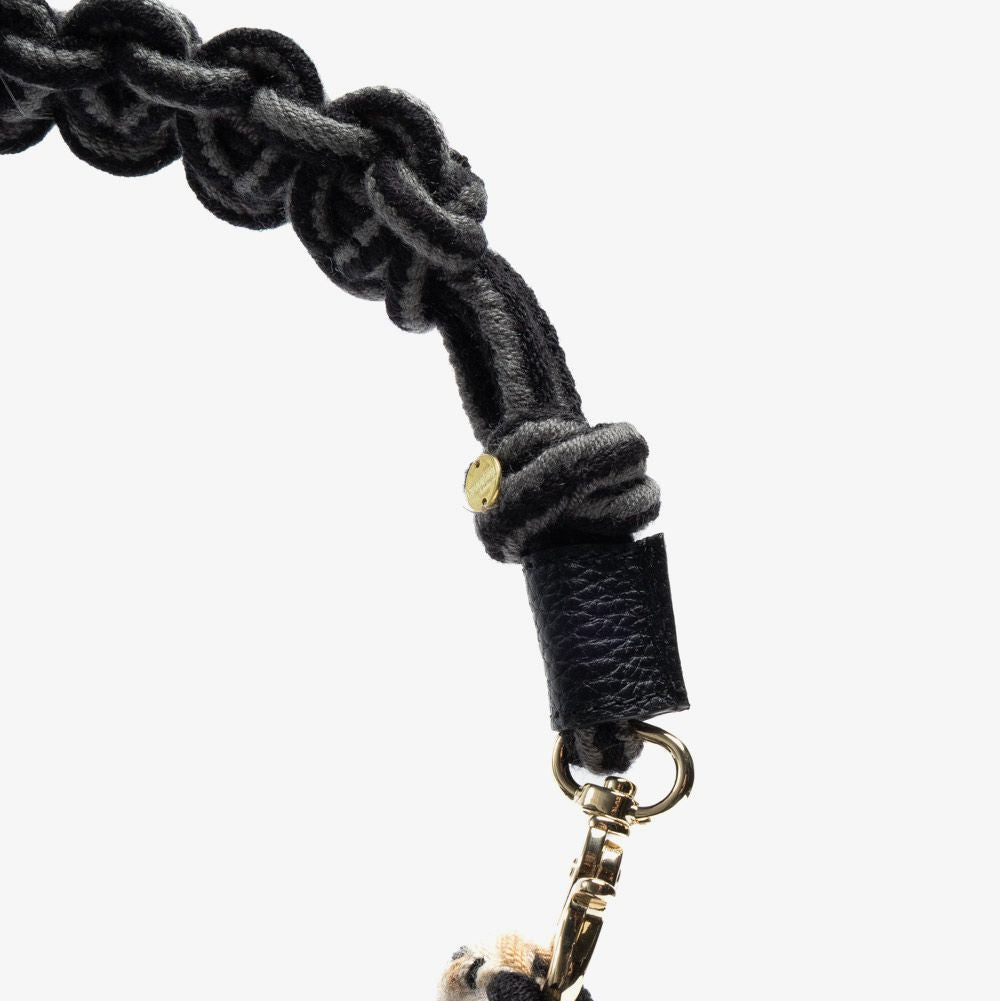 Crossbody M תיק עם ידית מקרמה