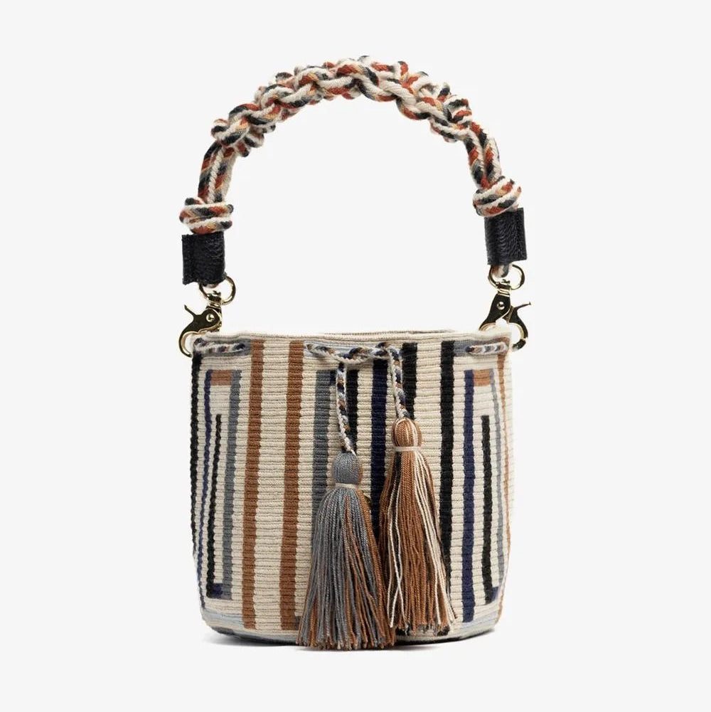 Crossbody M תיק עם ידית מקרמה