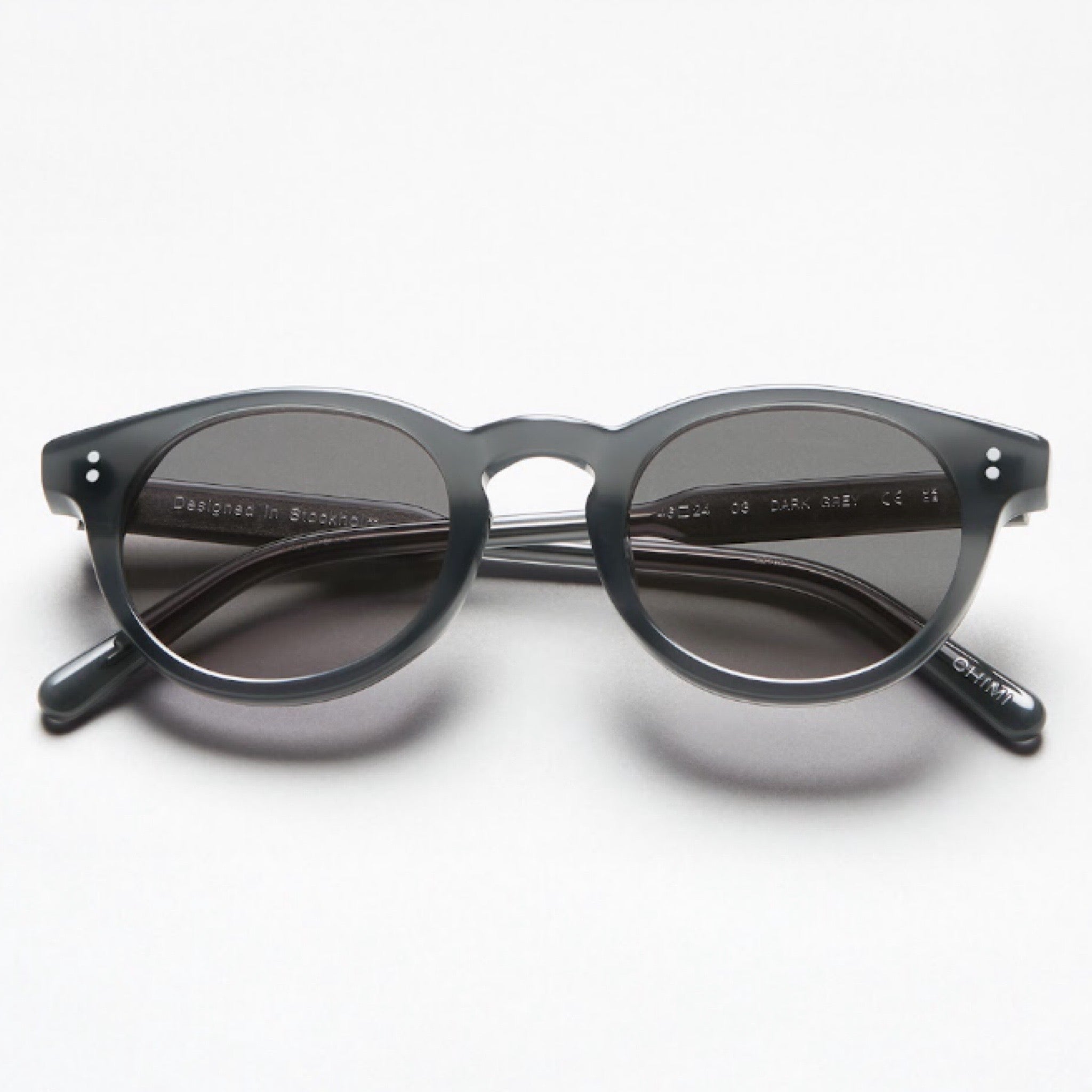 03 Dark Grey