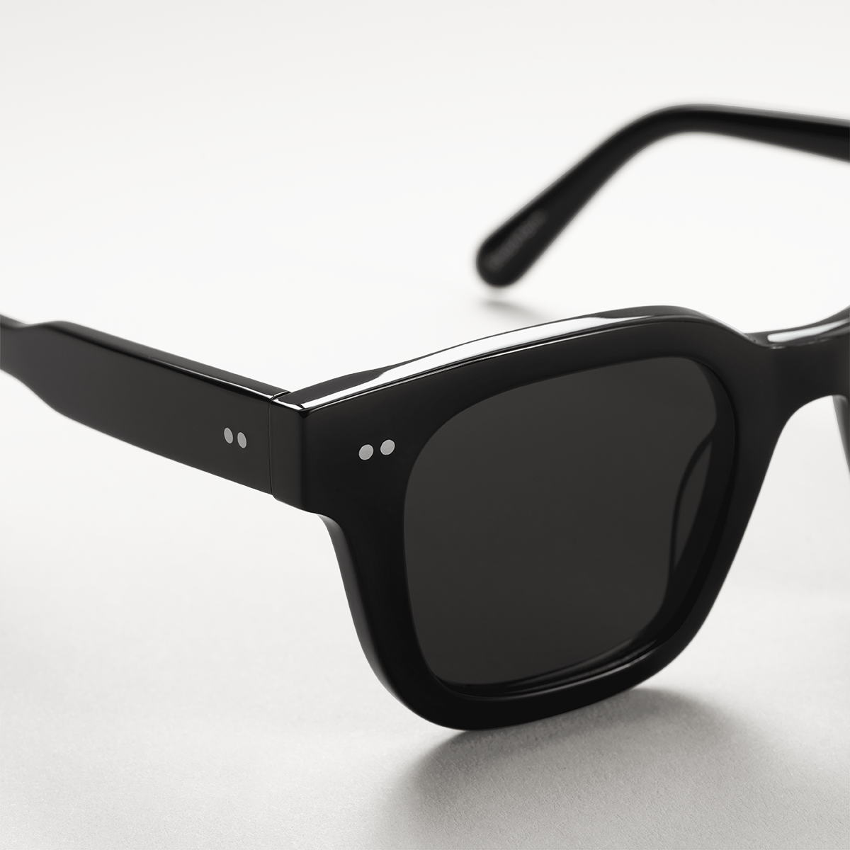 04 Black