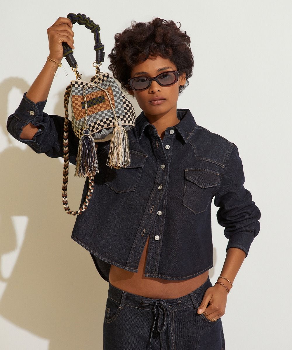 Crossbody M תיק עם ידית מקרמה