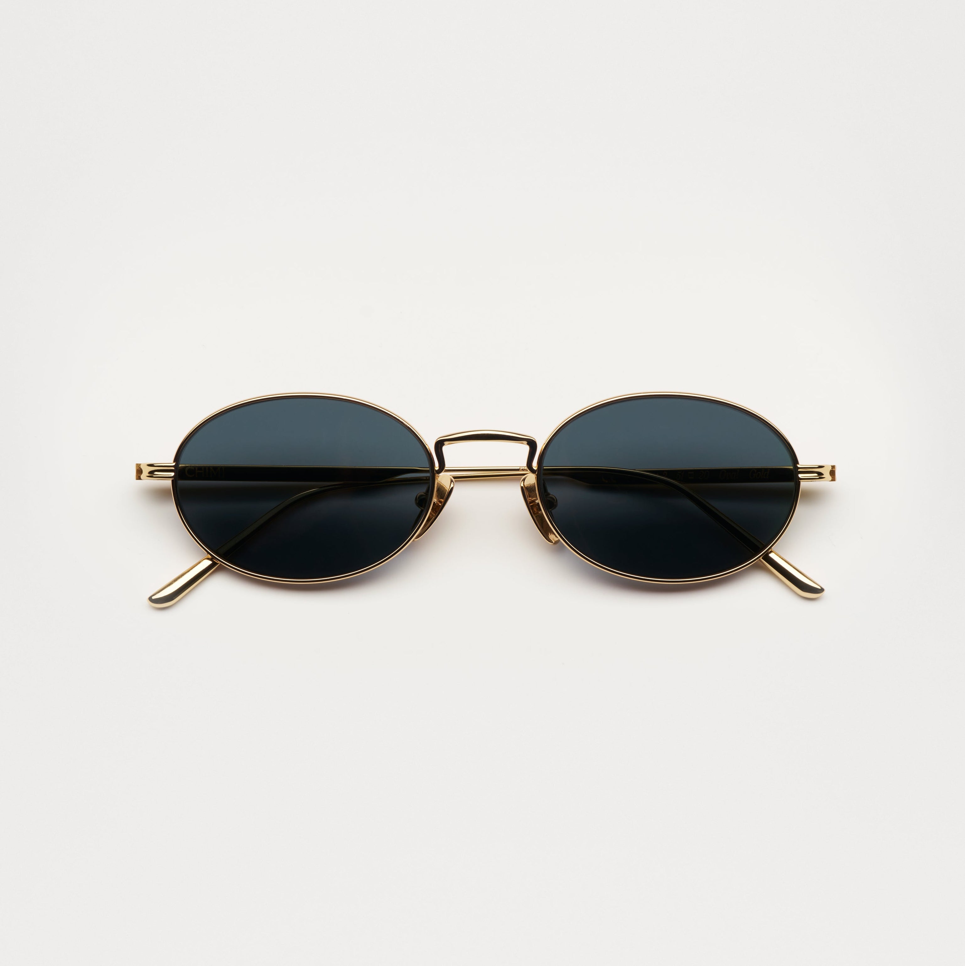 titan oval gold