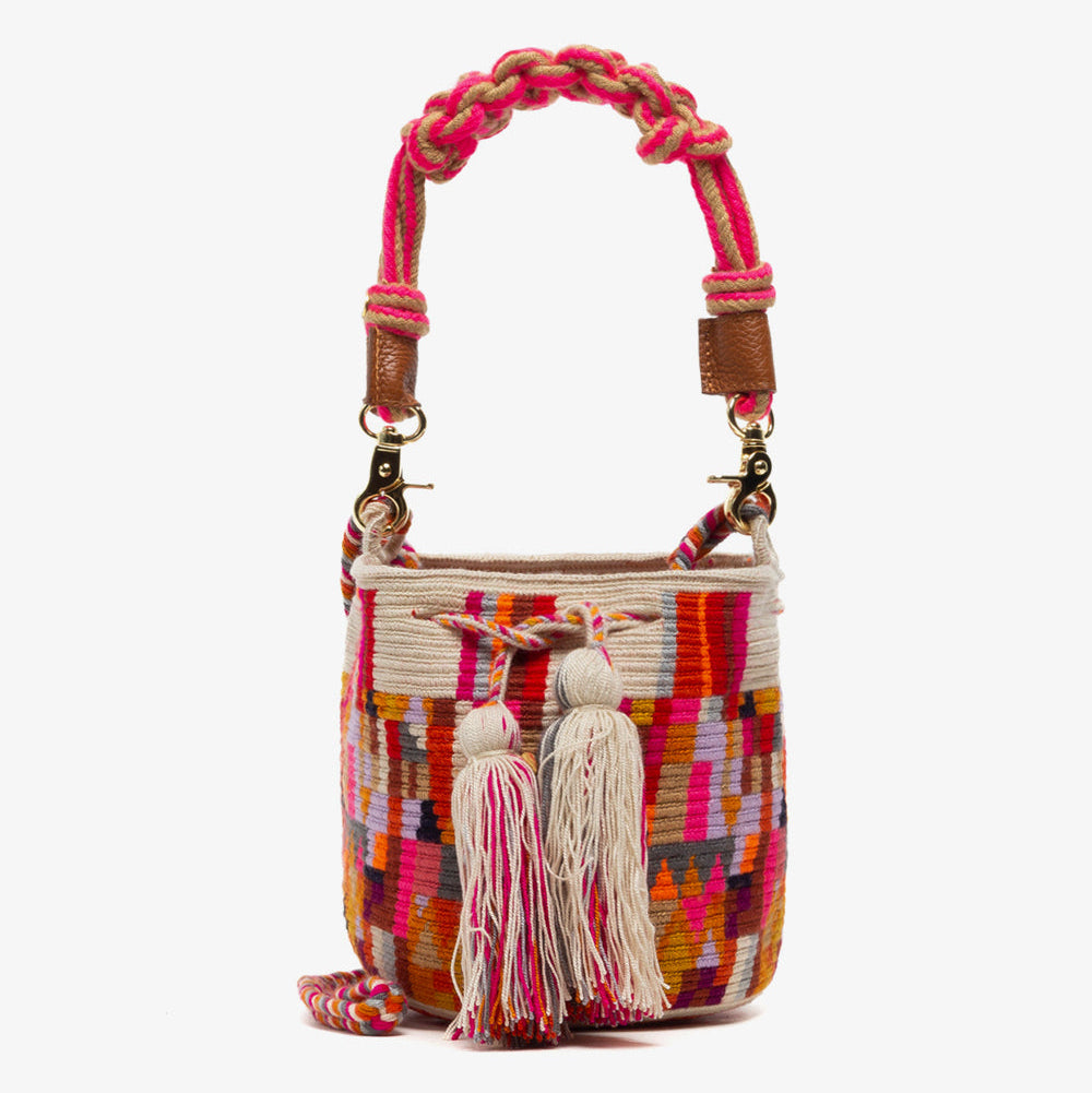 Crossbody M תיק עם ידית מקרמה