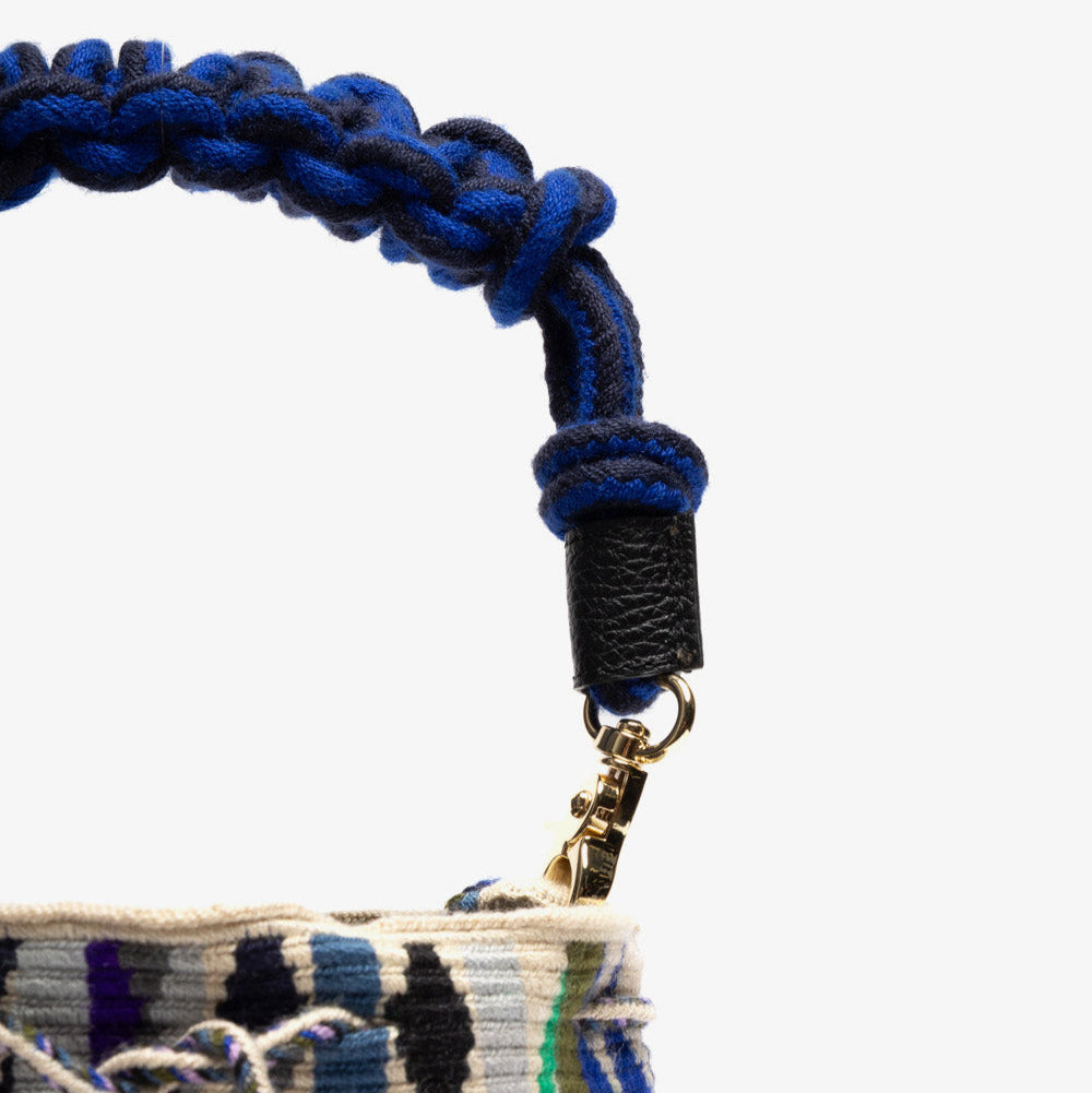 Crossbody M תיק עם ידית מקרמה