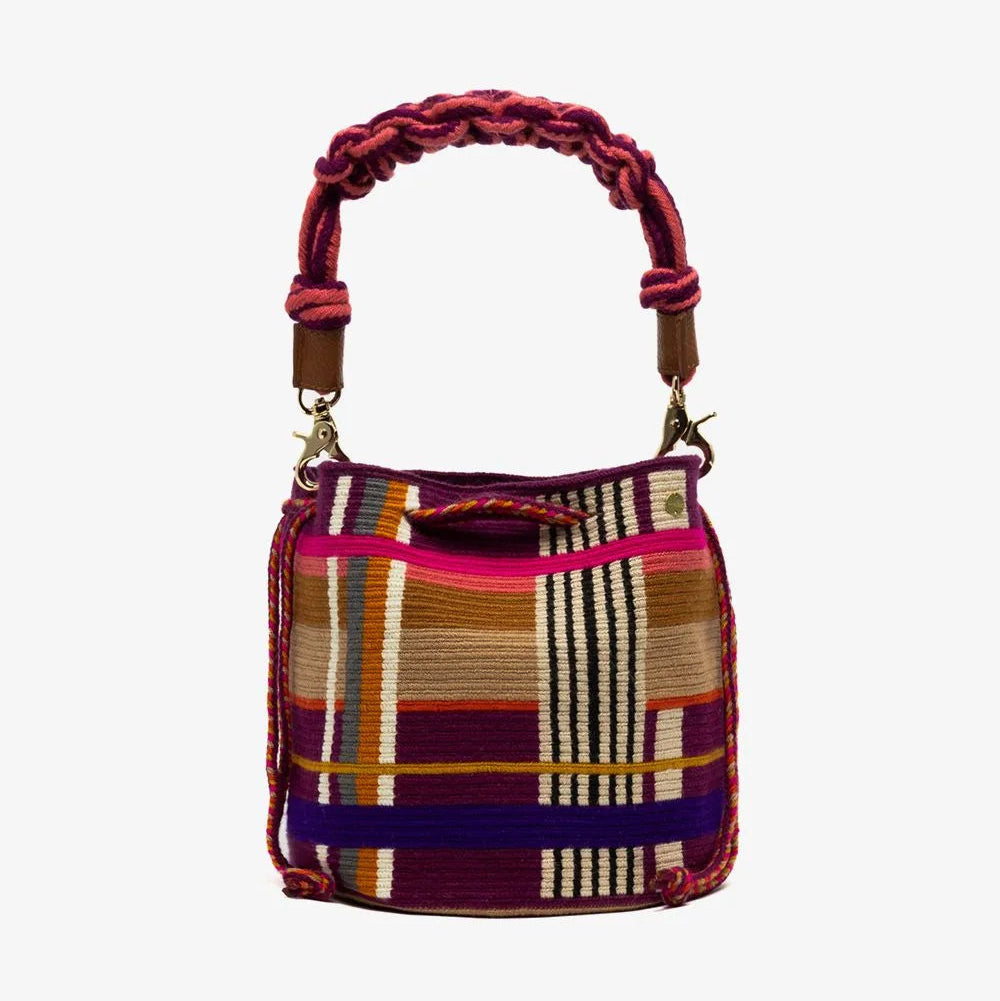 Crossbody M תיק עם ידית מקרמה