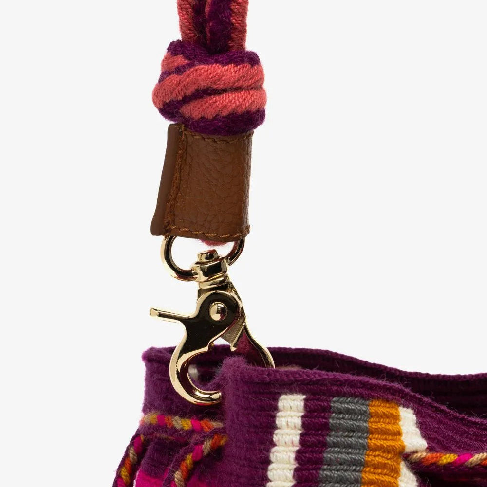 Crossbody M תיק עם ידית מקרמה