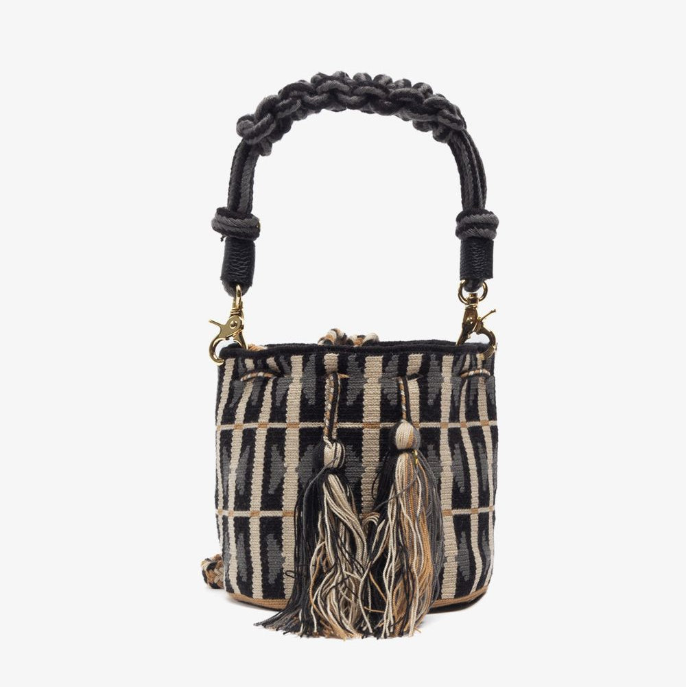 Crossbody M תיק עם ידית מקרמה