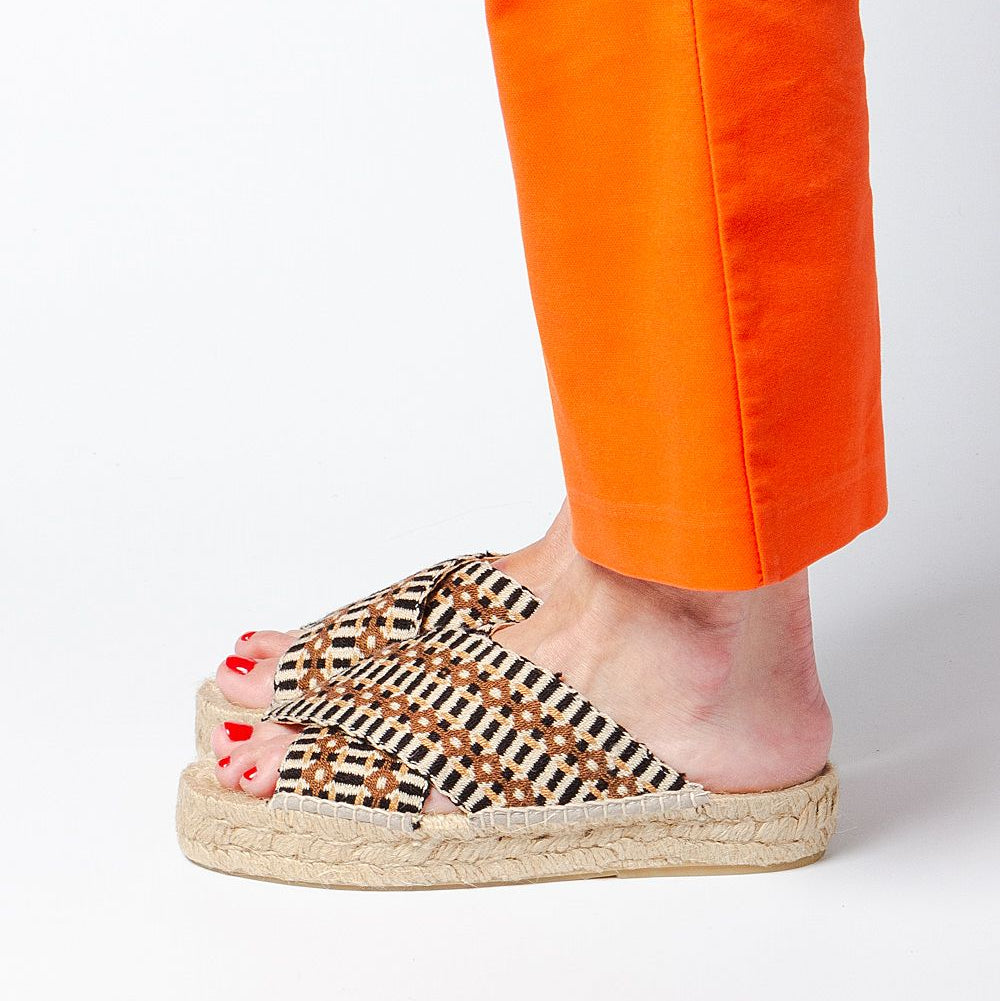 נעלי Espadrille